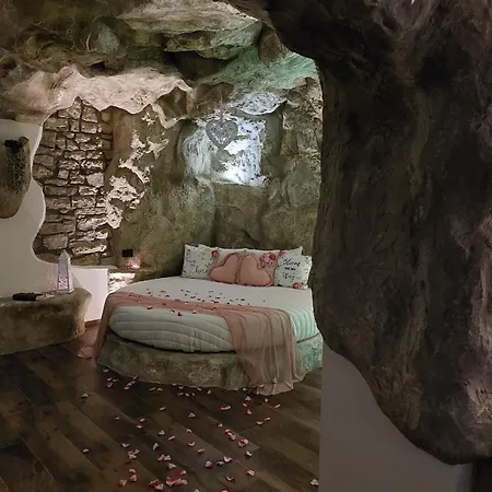 Bed & Breakfast La Casa Nella Roccia