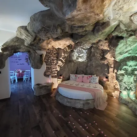 La Casa Nella Roccia Villanova del Battista